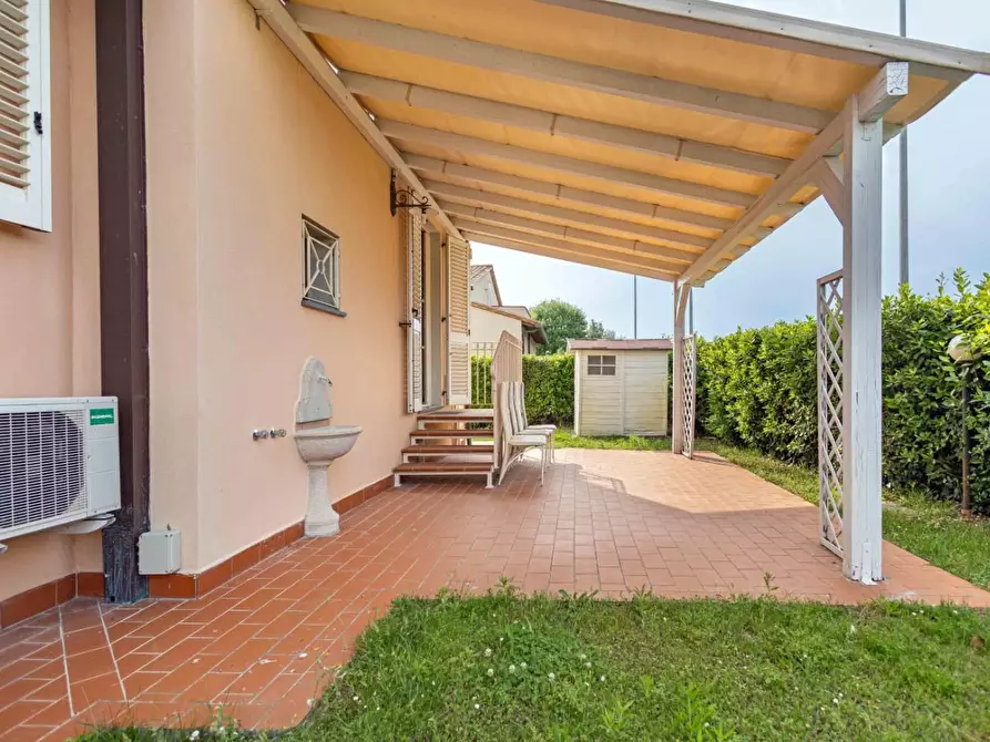 Immagine 5 di Casa bifamiliare in vendita  a San Giuliano Terme