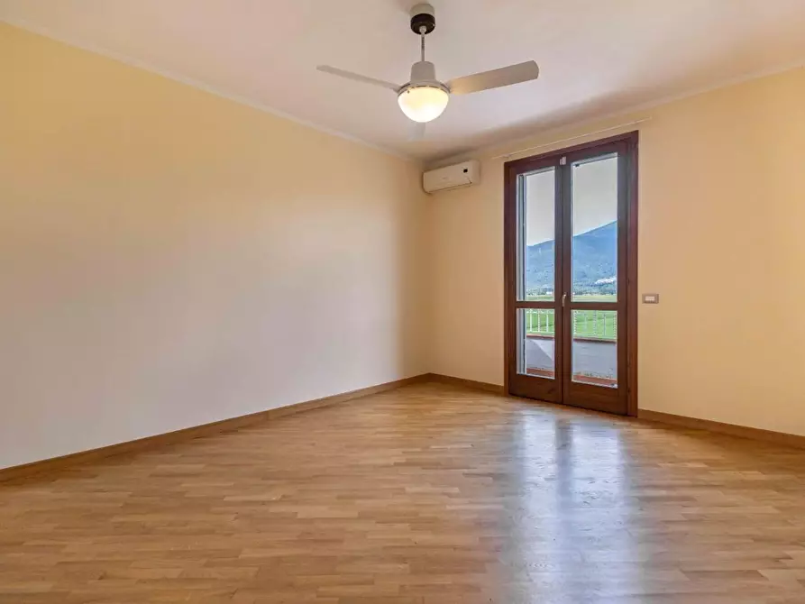 Immagine 11 di Casa bifamiliare in vendita  a San Giuliano Terme