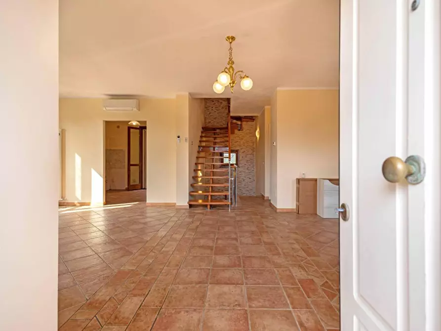 Immagine 2 di Casa bifamiliare in vendita  a San Giuliano Terme