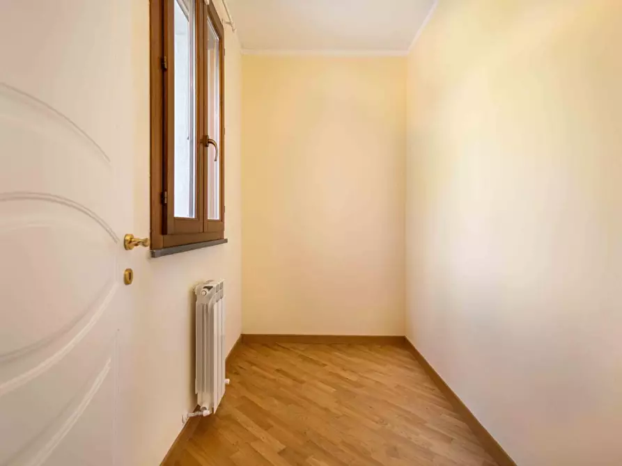 Immagine 17 di Casa bifamiliare in vendita  a San Giuliano Terme