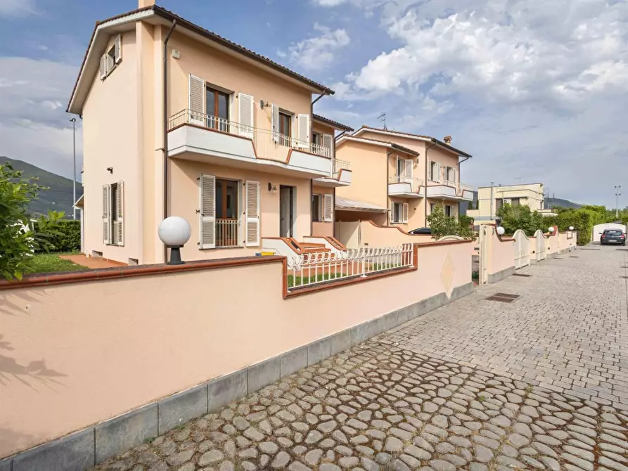 Immagine 9 di Casa bifamiliare in vendita  a San Giuliano Terme