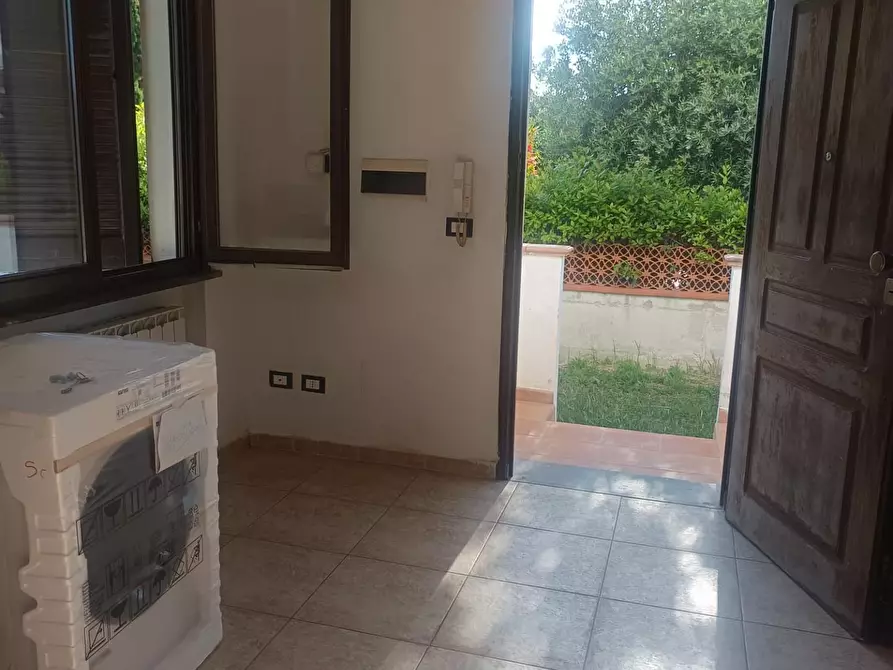 Immagine 3 di Appartamento in vendita  a Livorno
