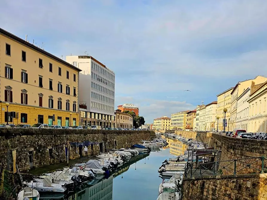 Immagine 1 di Appartamento in vendita  a Livorno