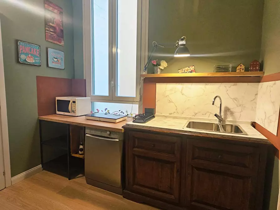 Immagine 5 di Appartamento in vendita  a Livorno
