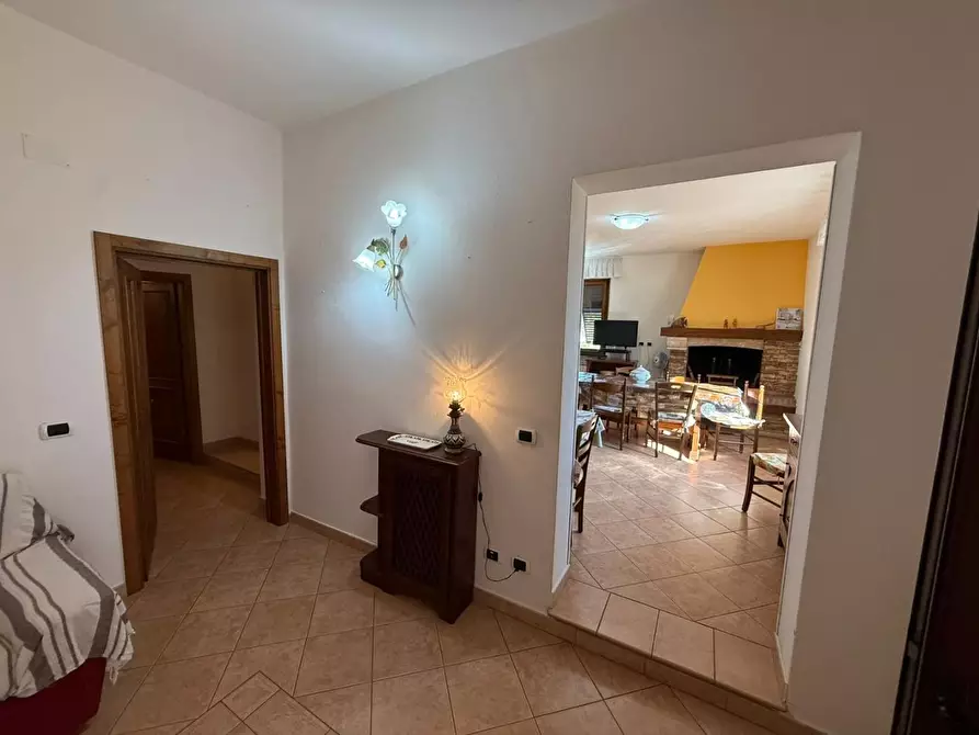 Immagine 2 di Casa trifamiliare in vendita  a Sarzana
