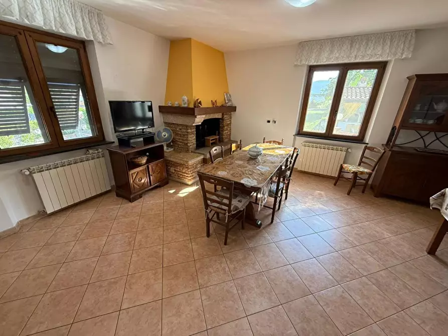 Immagine 5 di Casa trifamiliare in vendita  a Sarzana