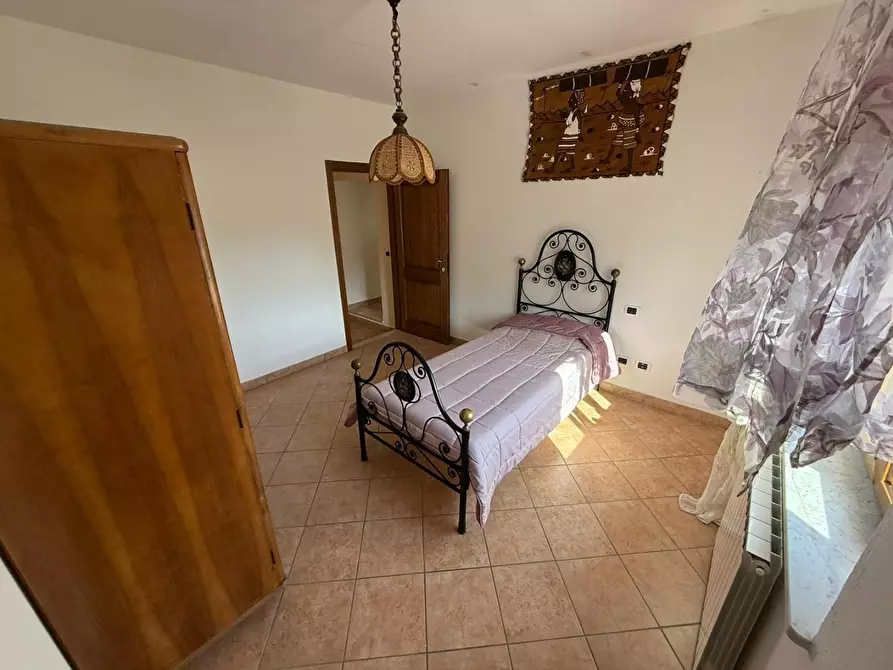 Immagine 10 di Casa trifamiliare in vendita  a Sarzana