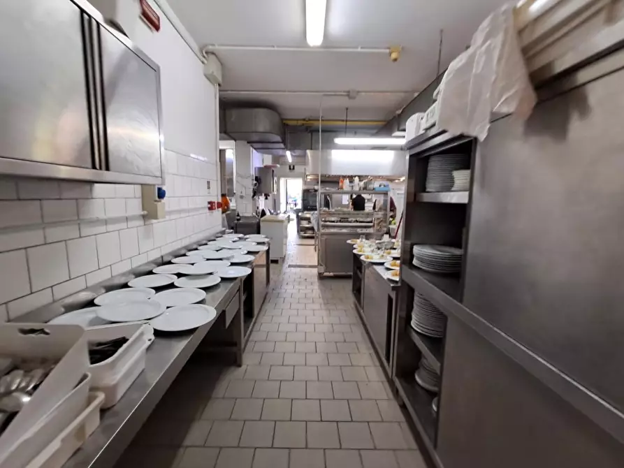 Immagine 39 di Bar / Ristorante in vendita  a Pisa