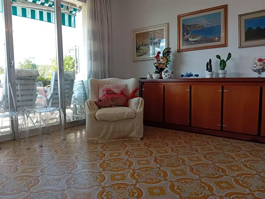 Immagine 16 di Villetta a schiera in vendita  a Montignoso