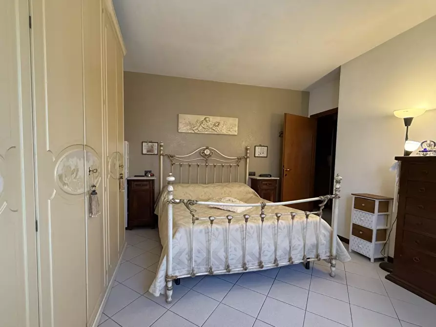 Immagine 15 di Appartamento in vendita  a Santa Maria A Monte
