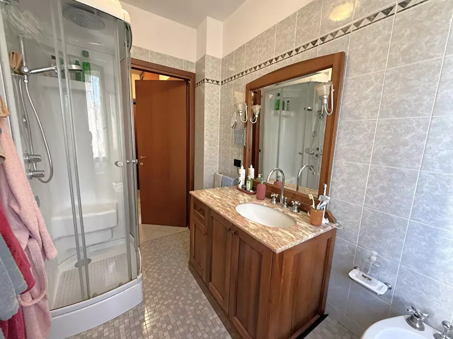 Immagine 22 di Appartamento in vendita  a Santa Maria A Monte