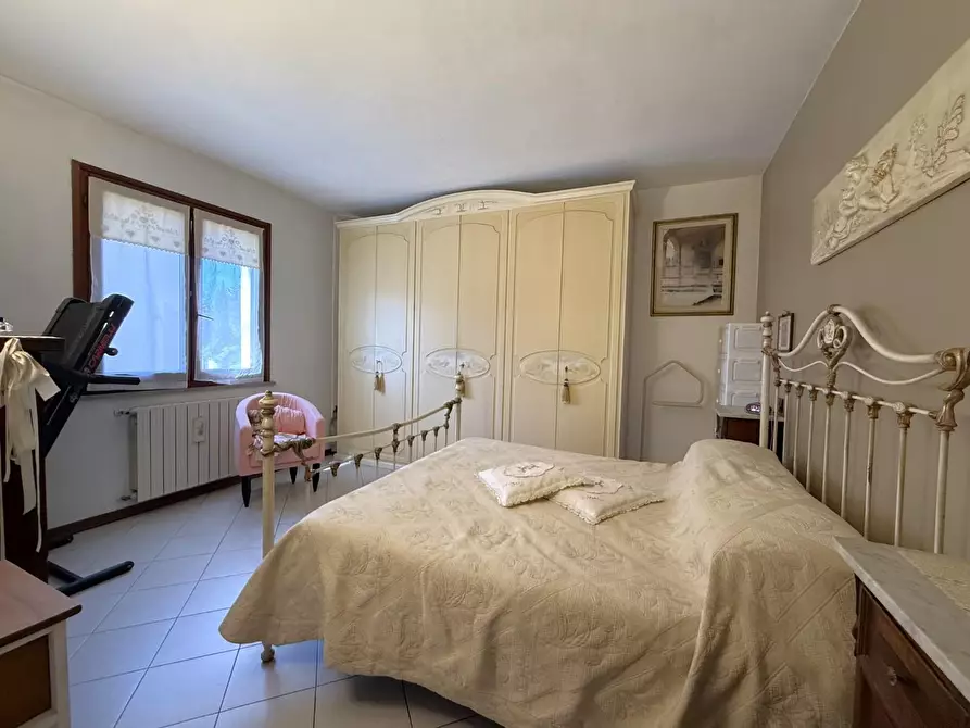 Immagine 12 di Appartamento in vendita  a Santa Maria A Monte