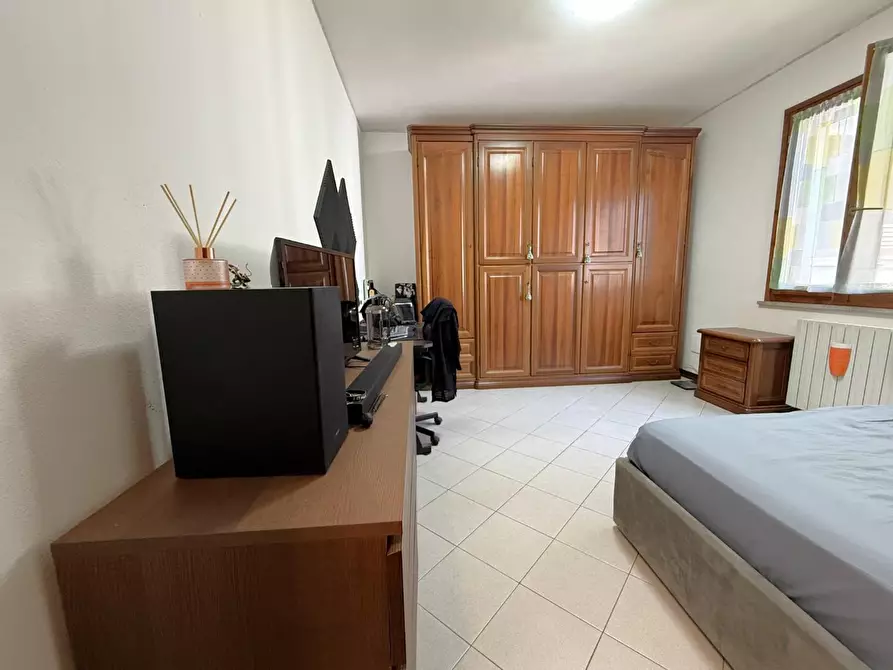 Immagine 19 di Appartamento in vendita  a Santa Maria A Monte