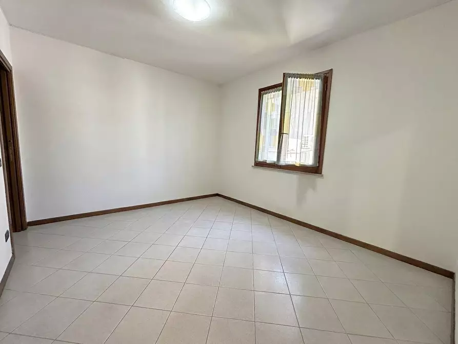 Immagine 25 di Appartamento in vendita  a Santa Maria A Monte