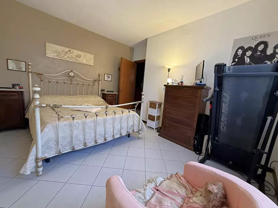 Immagine 14 di Appartamento in vendita  a Santa Maria A Monte