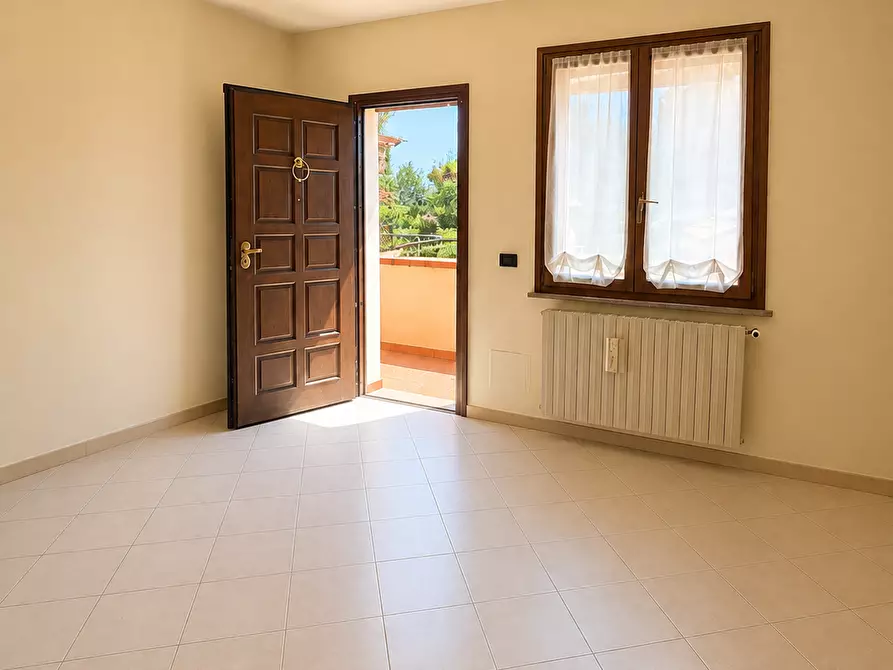 Immagine 10 di Appartamento in vendita  a Santa Maria A Monte