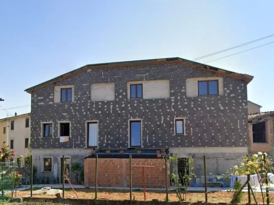 Immagine 1 di Appartamento in vendita  a Lucca