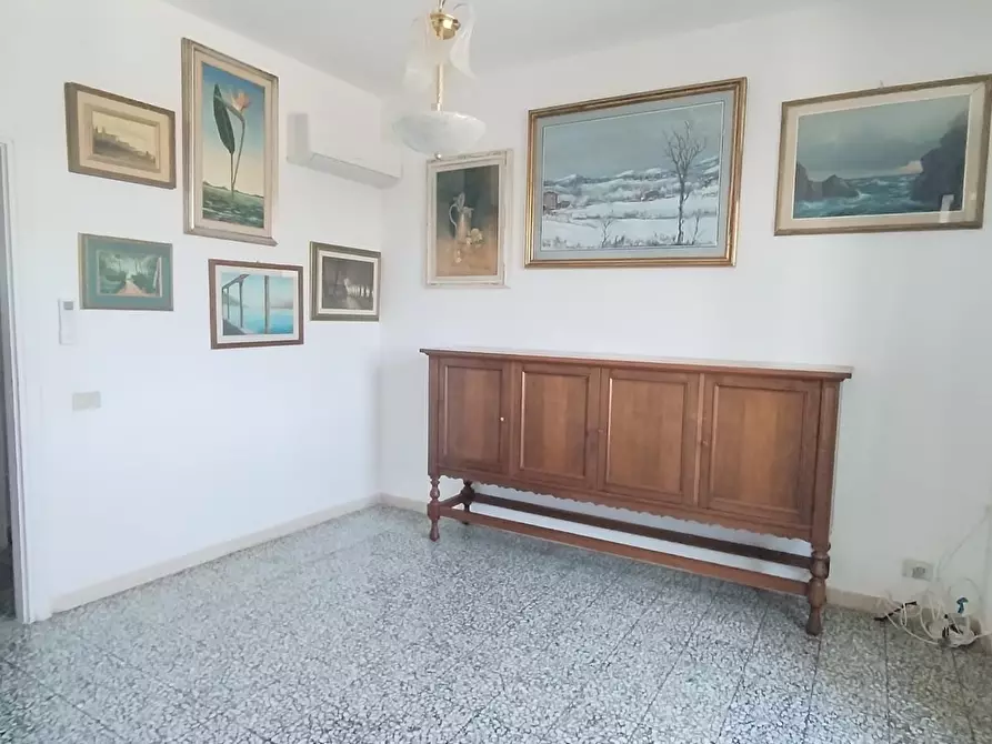 Immagine 3 di Appartamento in vendita  a Livorno