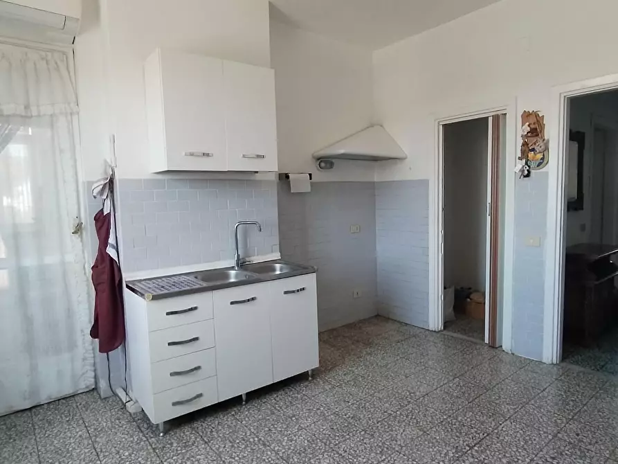 Immagine 9 di Appartamento in vendita  a Livorno