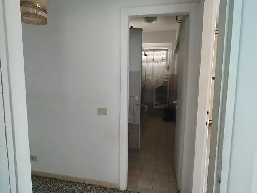 Immagine 12 di Appartamento in vendita  a Livorno