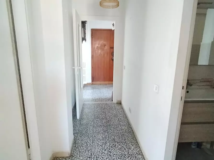 Immagine 13 di Appartamento in vendita  a Livorno
