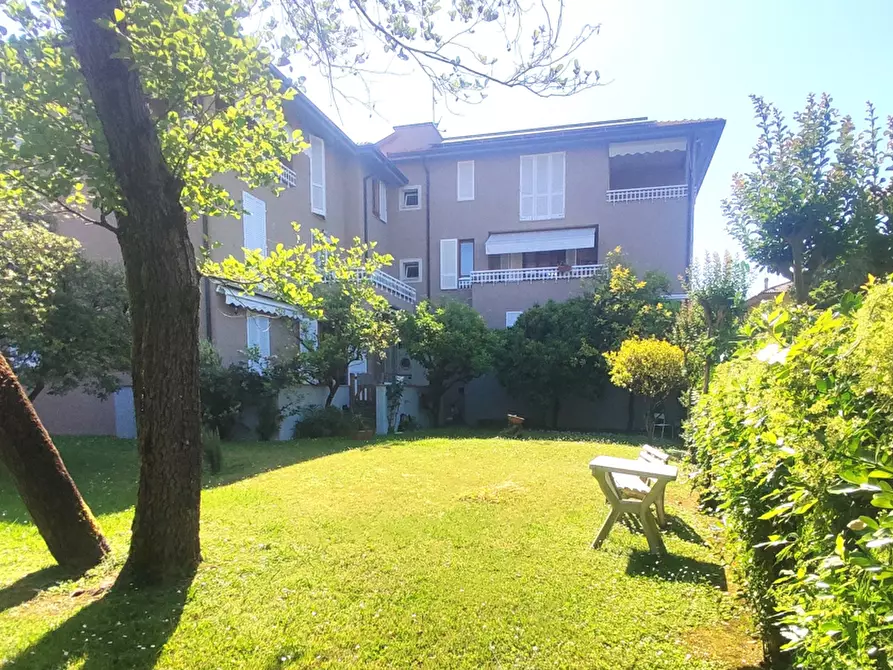 Immagine 28 di Appartamento in vendita  a Massa