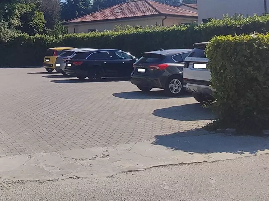 Immagine 16 di Appartamento in vendita  a Massa