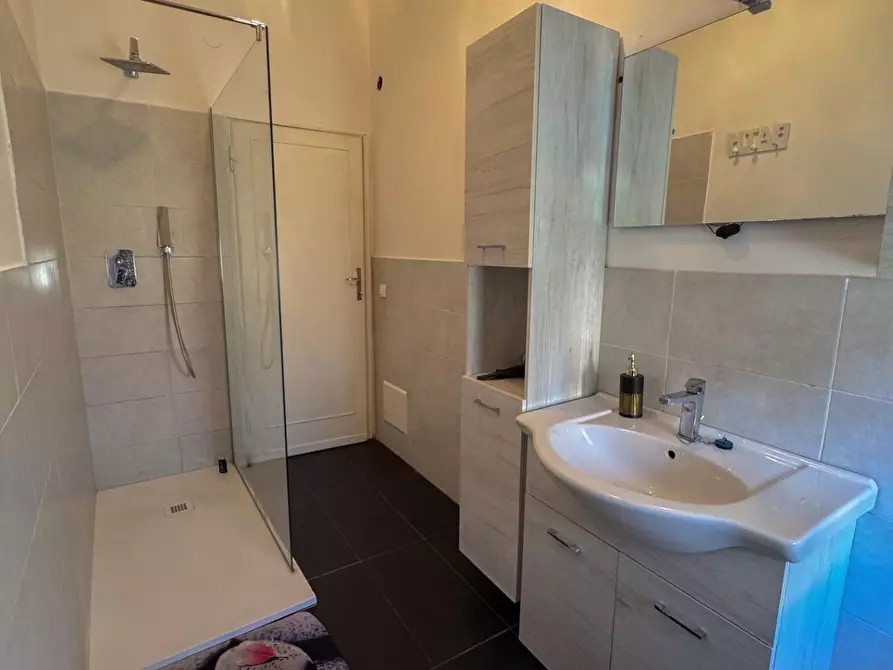 Immagine 9 di Appartamento in vendita  a Pisa