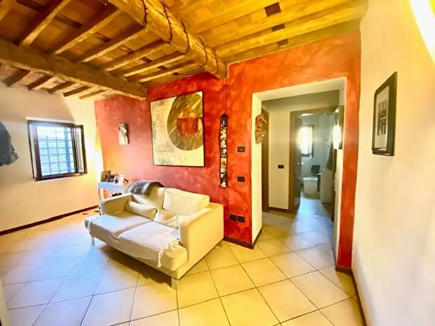Immagine 4 di Appartamento in vendita  a Pescia
