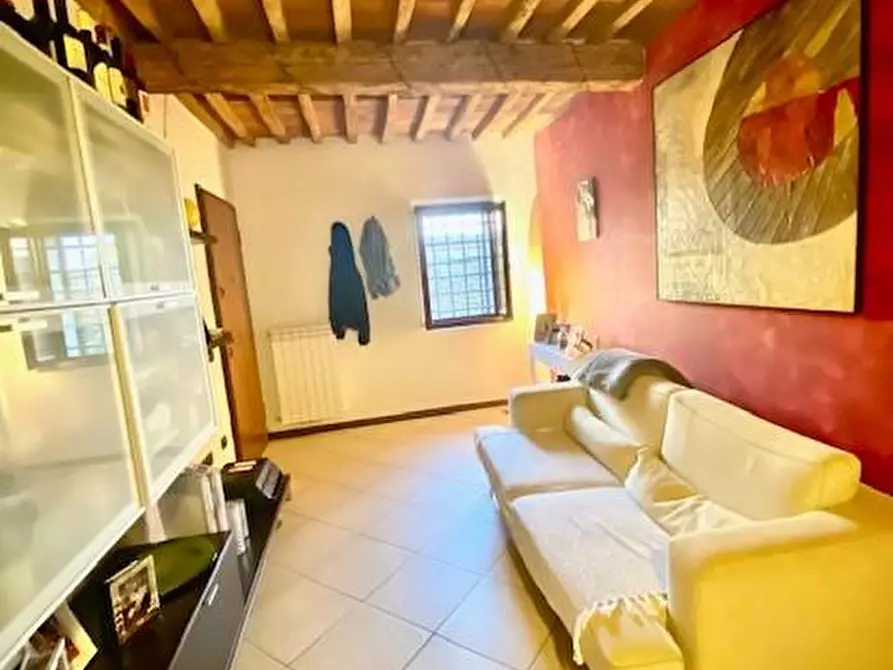 Immagine 5 di Appartamento in vendita  a Pescia