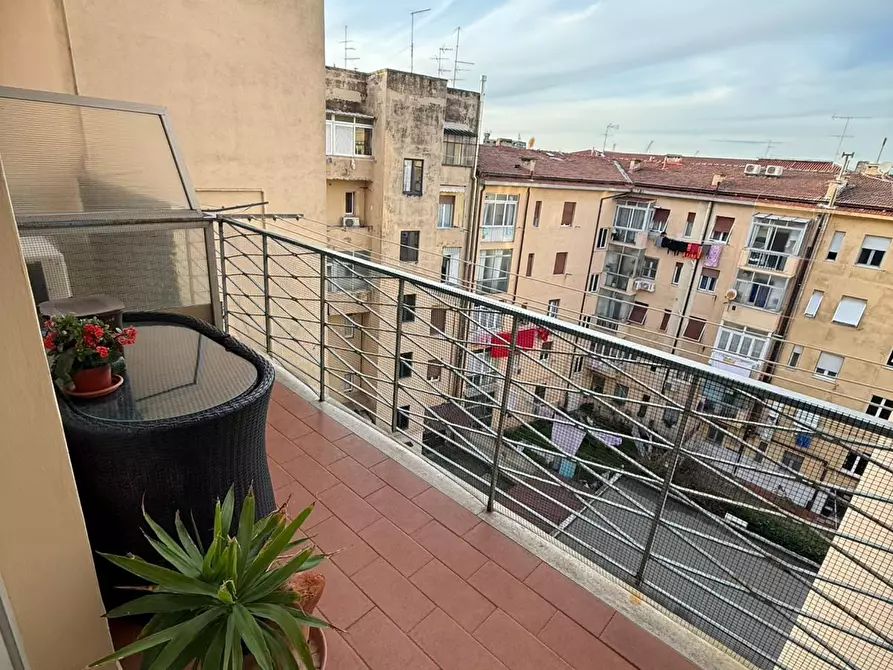 Immagine 8 di Appartamento in vendita  a Livorno