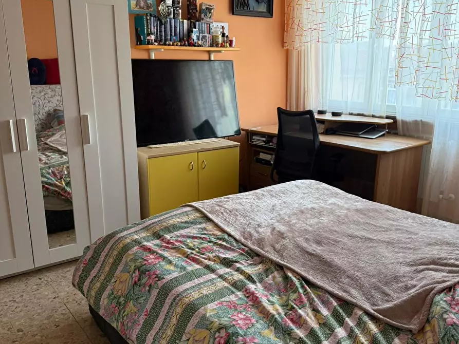 Immagine 10 di Appartamento in vendita  a Livorno