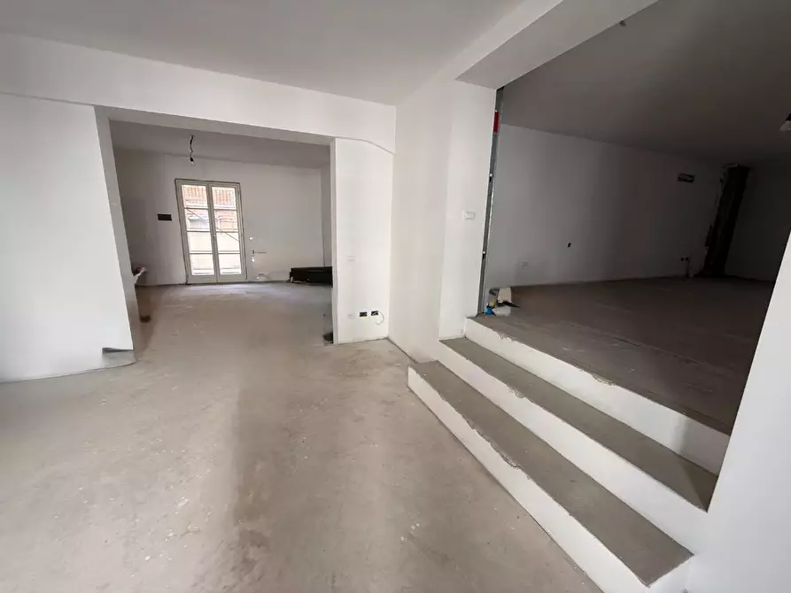 Immagine 1 di Appartamento in vendita  a Pontedera