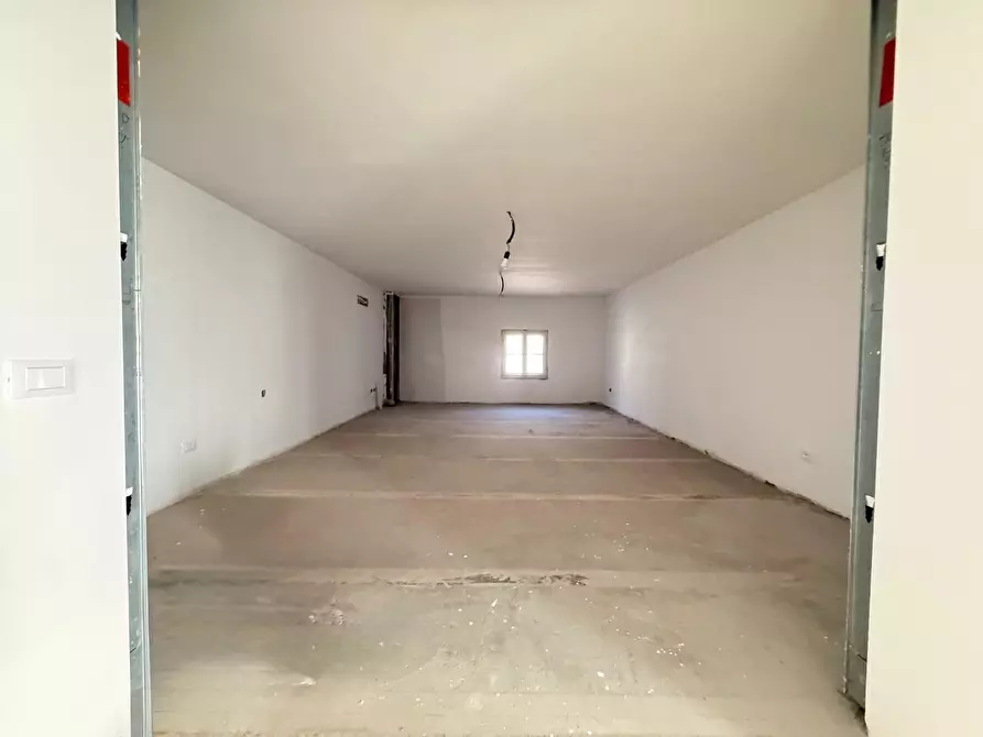 Immagine 4 di Appartamento in vendita  a Pontedera