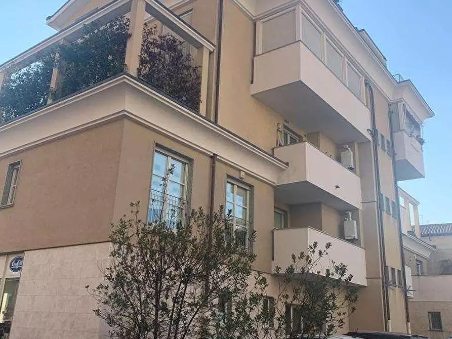Immagine 2 di Appartamento in vendita  a Seregno