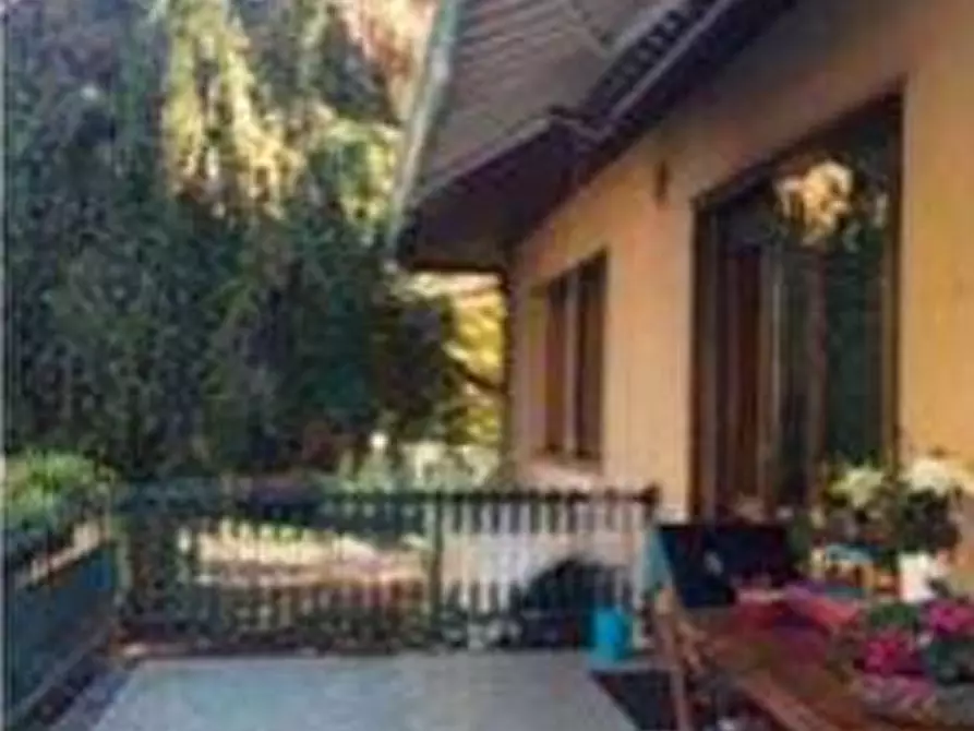 Immagine 3 di Villa in vendita  a Agrate Brianza
