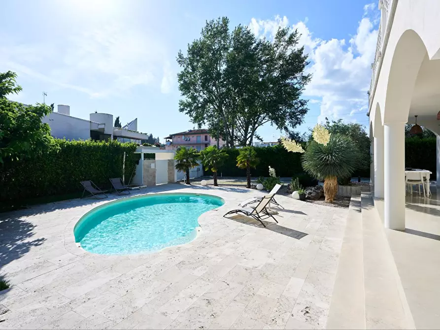 Immagine 10 di Villa in vendita  a Fucecchio