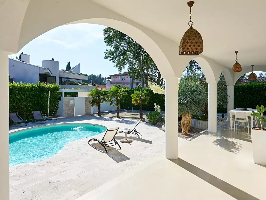 Immagine 9 di Villa in vendita  a Fucecchio