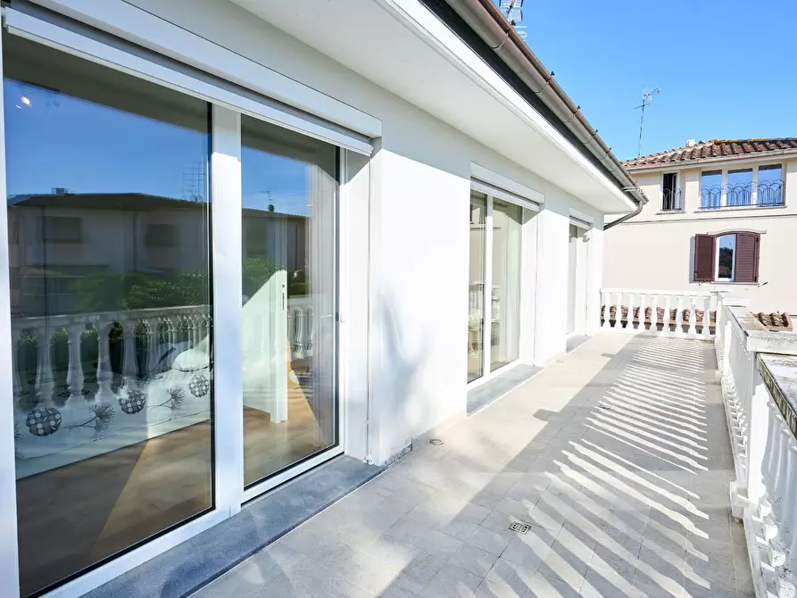 Immagine 31 di Villa in vendita  a Fucecchio