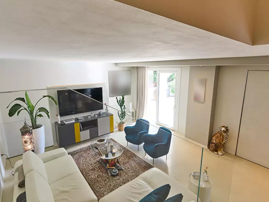 Immagine 17 di Villa in vendita  a Fucecchio