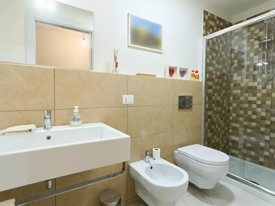 Immagine 36 di Villa in vendita  a Fucecchio
