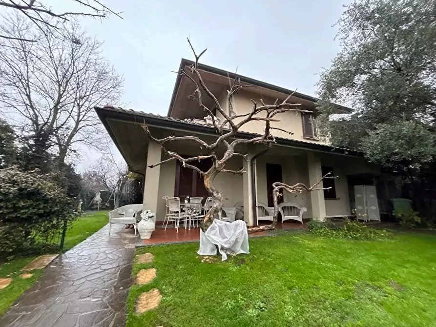 Immagine 3 di Casa bifamiliare in vendita  a Agrate Brianza