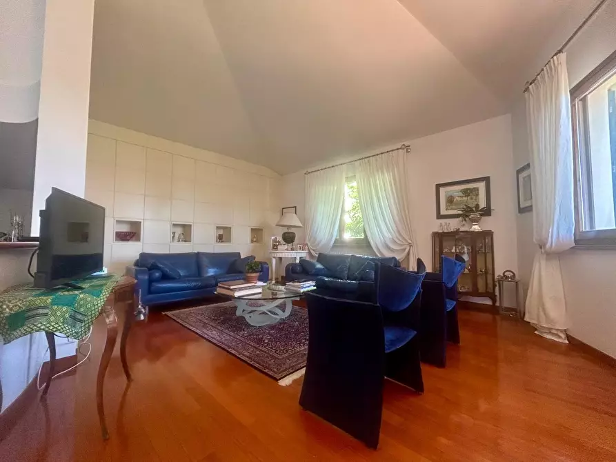 Immagine 3 di Villa in vendita  a Cerreto Guidi