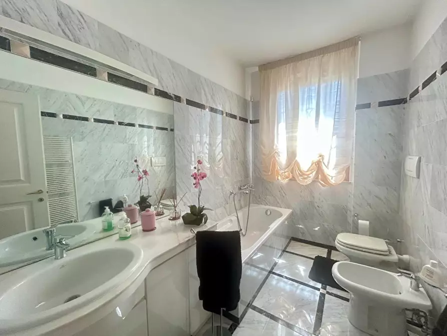 Immagine 15 di Villa in vendita  a Cerreto Guidi