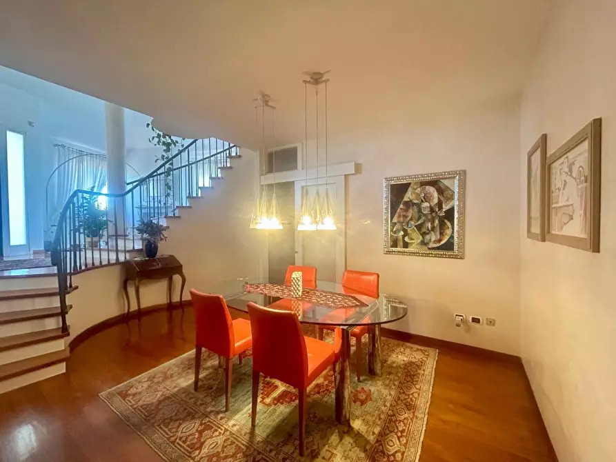Immagine 11 di Villa in vendita  a Cerreto Guidi