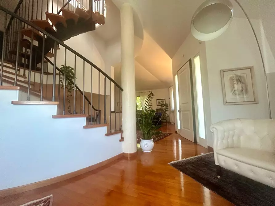 Immagine 7 di Villa in vendita  a Cerreto Guidi