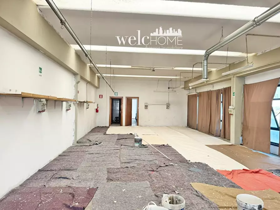 Immagine 19 di Laboratorio in affitto  a Campi Bisenzio