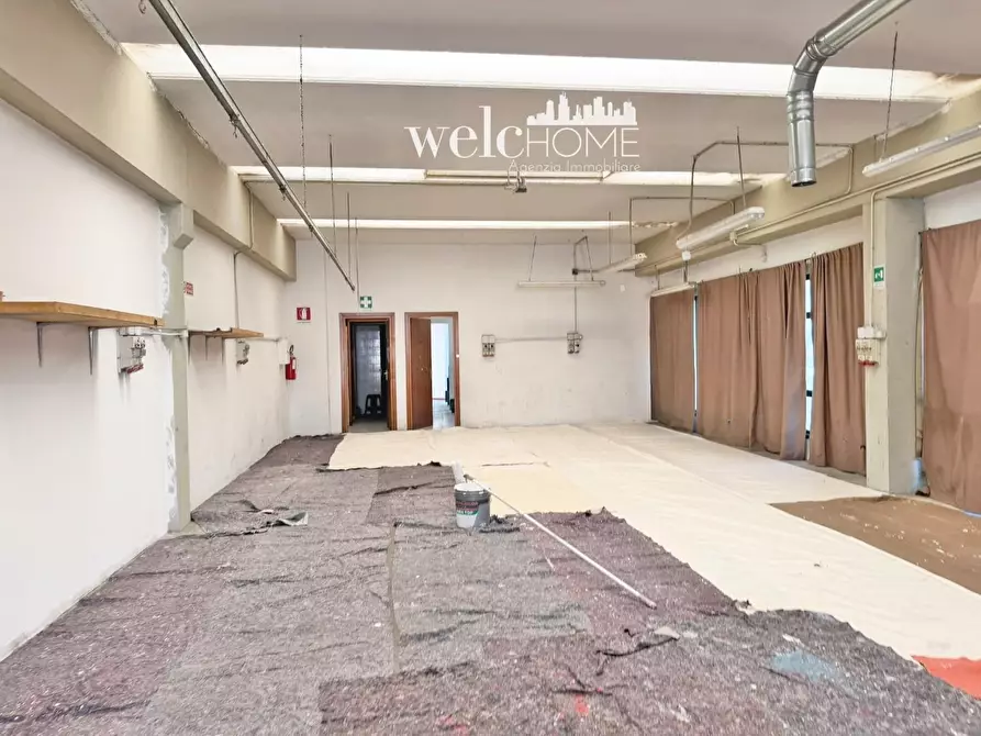 Immagine 20 di Laboratorio in affitto  a Campi Bisenzio
