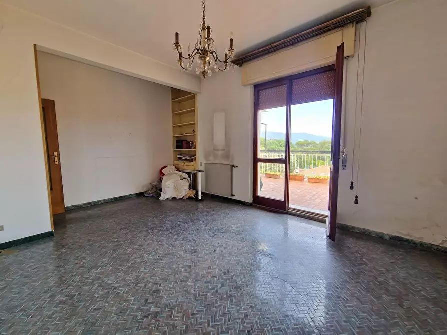 Immagine 13 di Mansarda in vendita  a Carrara
