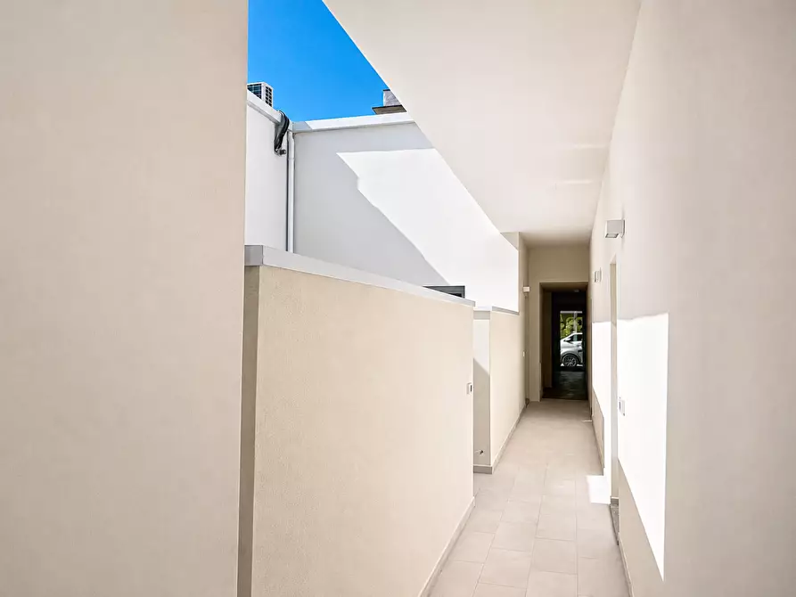 Immagine 22 di Loft/Open space in vendita  a Pontedera